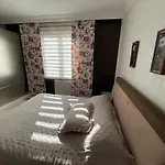 Villa Nas-a Luxury, 6 Bedroom, 3 Bathroom *