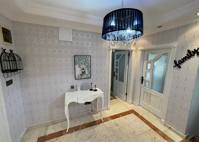 Villa Nas-a Luxury, 6 Bedroom, 3 Bathroom *