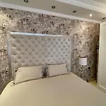 Villa Nas-a Luxury, 6 Bedroom, 3 Bathroom *