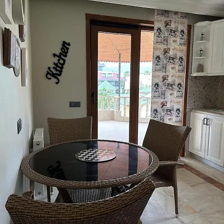 Nas-a Luxury, 6 Bedroom, 3 Bathroom Villa Alanya