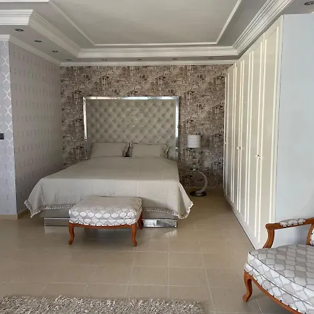 Villa Nas-a Luxury, 6 Bedroom, 3 Bathroom *