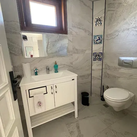 Nas-a Luxury, 6 Bedroom, 3 Bathroom Villa Alanya