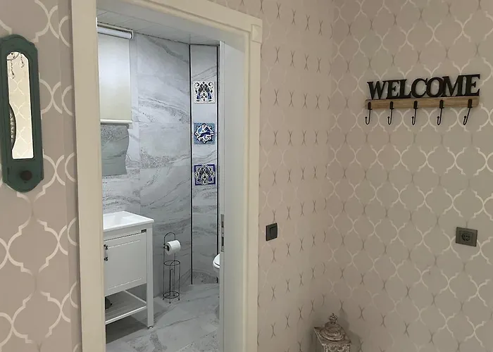 Nas-a Luxury, 6 Bedroom, 3 Bathroom Vilă *