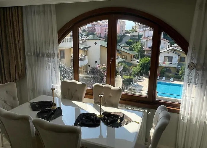 Nas-a Luxury, 6 Bedroom, 3 Bathroom