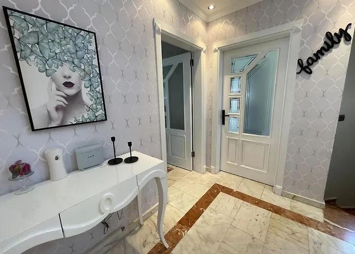 Villa Nas-a Luxury, 6 Bedroom, 3 Bathroom