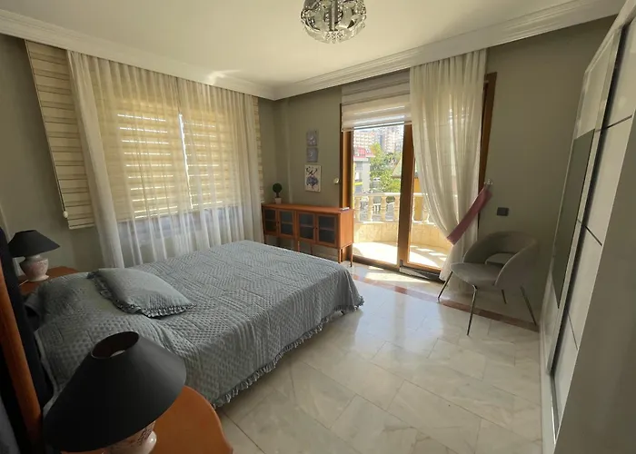 Villa Nas-a Luxury, 6 Bedroom, 3 Bathroom *
