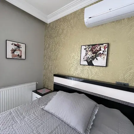 Nas-a Luxury, 6 Bedroom, 3 Bathroom אלאניה