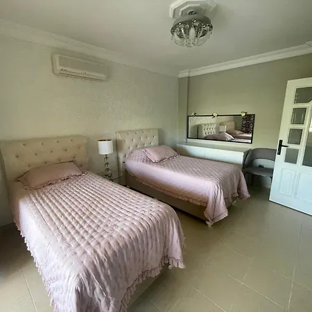 Nas-a Luxury, 6 Bedroom, 3 Bathroom Αλάνια