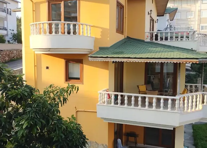 Nas-a Luxury, 6 Bedroom, 3 Bathroom Villa Alanya